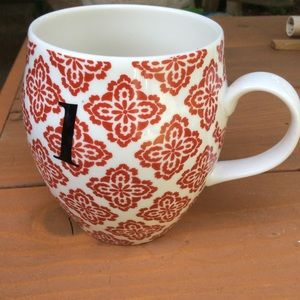 Monogram mug “l”. Red/white